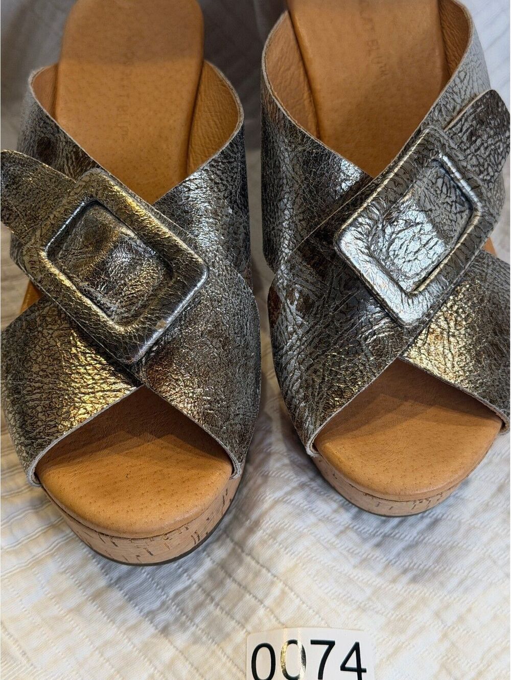 NWOT Chocolat Blu Galaxy Criss Cross Platform Slide Sandal, Womens 7